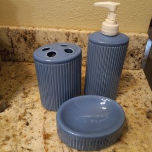 Bath Accessory Set